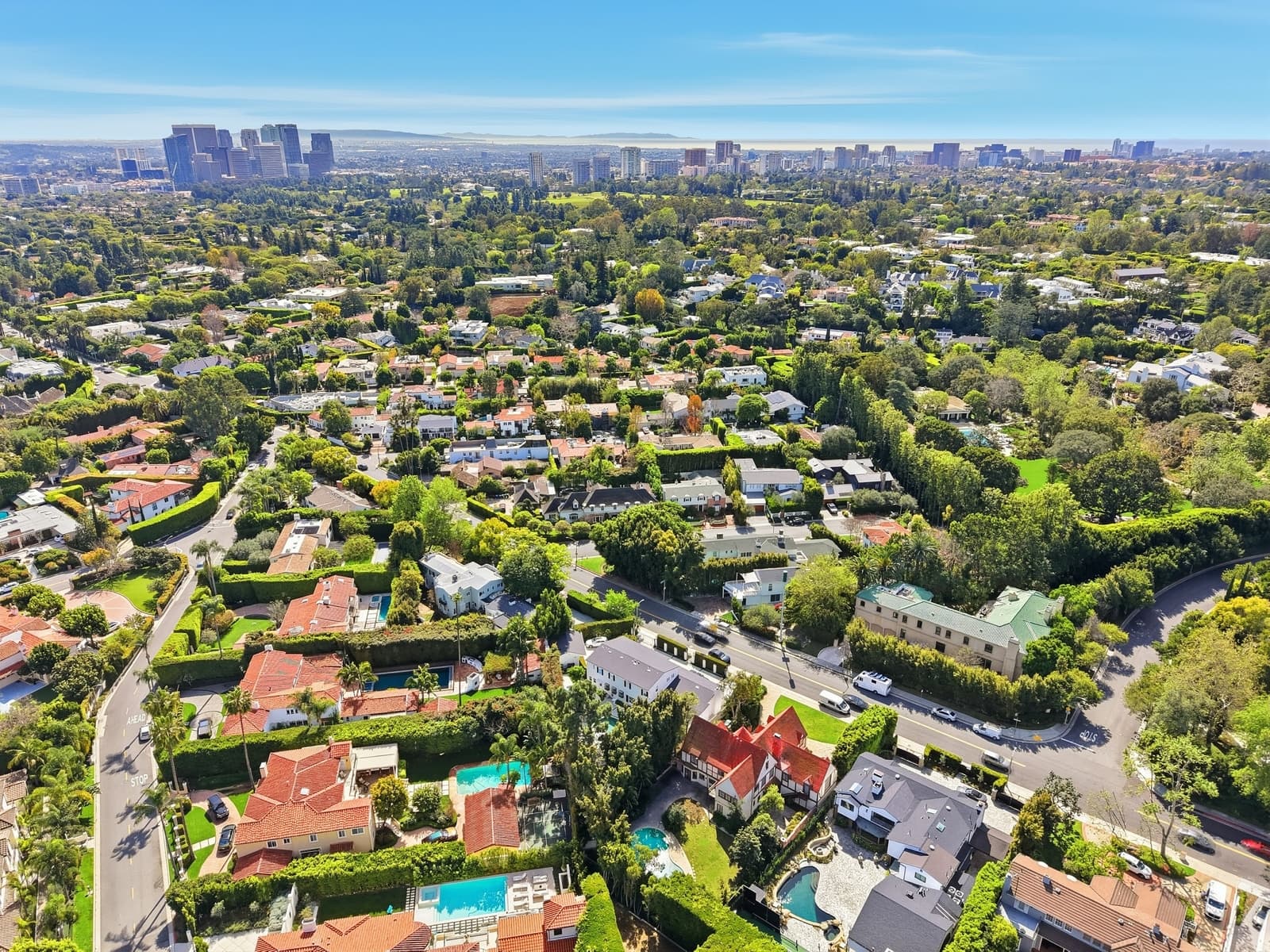 Drone over the Beverly Hills flats toward the city