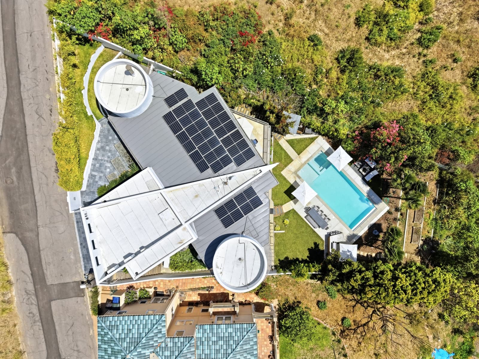 Modern home and its lot from above
