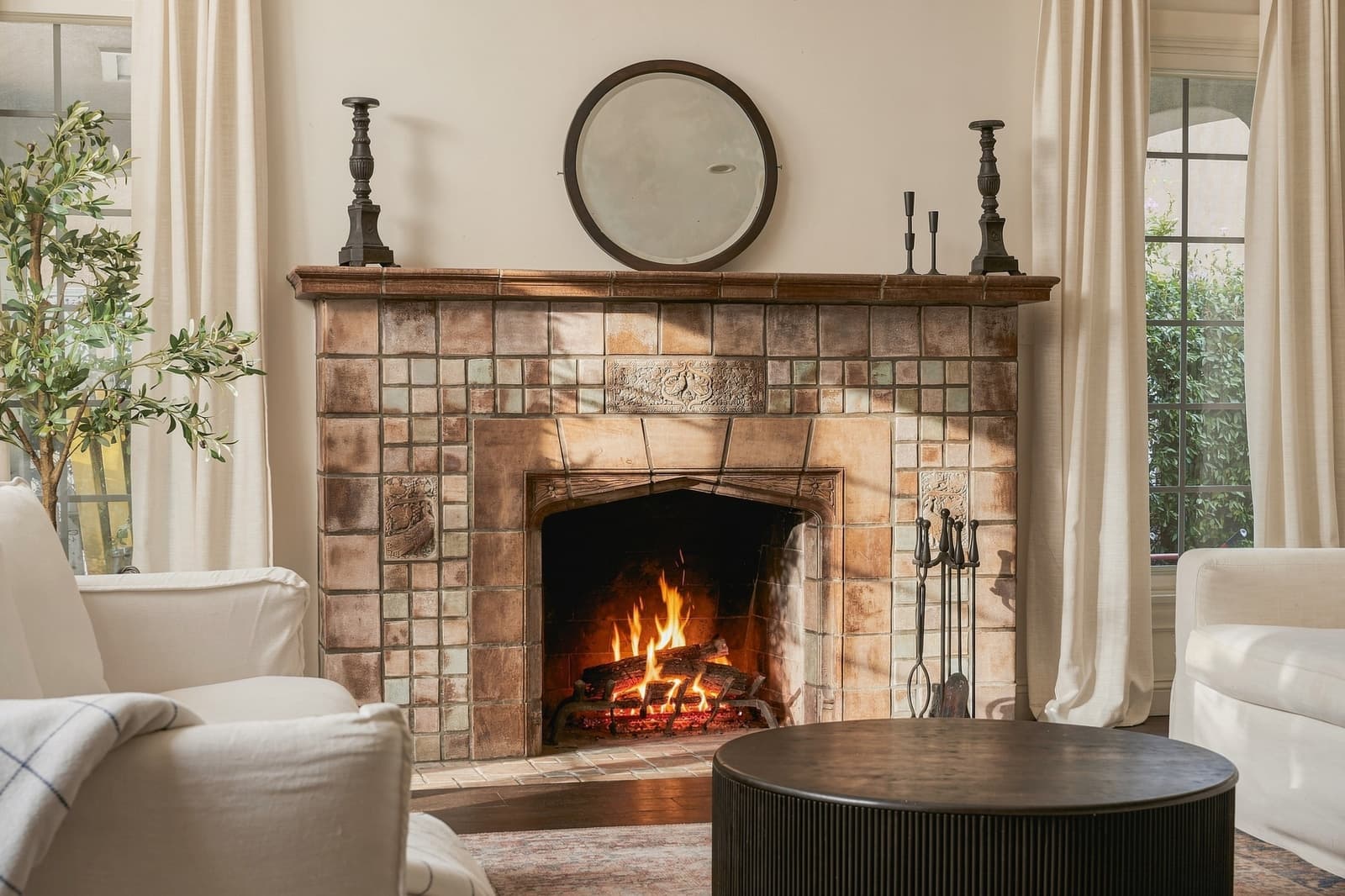 Hearth detail in the Signature finish